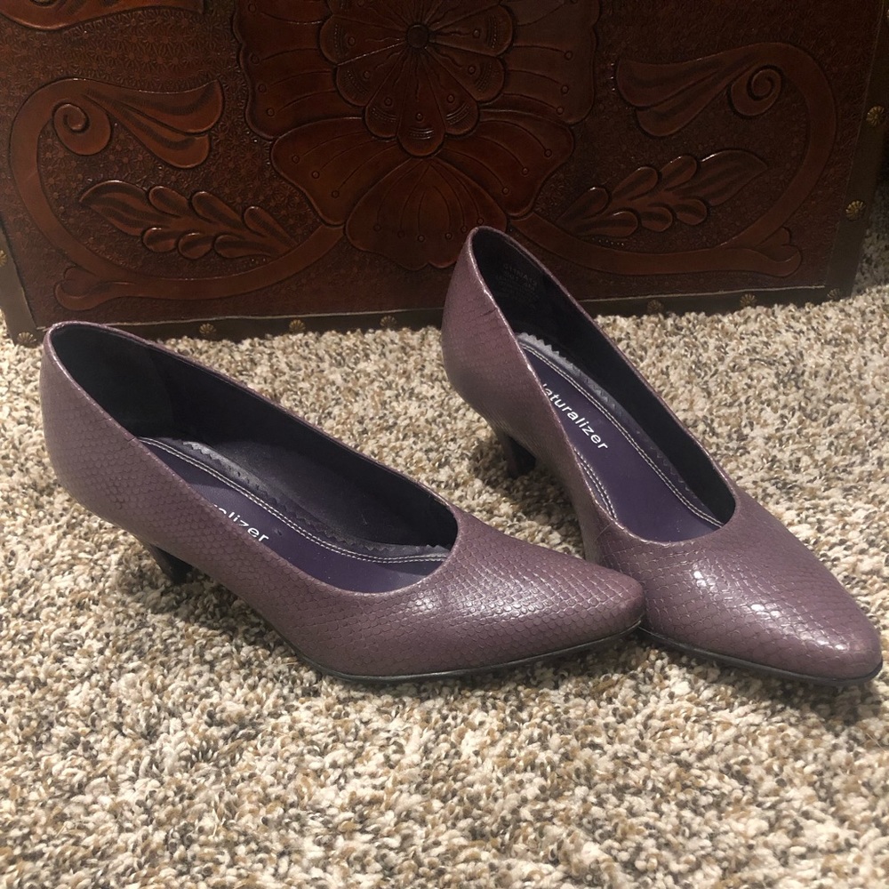 Size 4 low heels purple